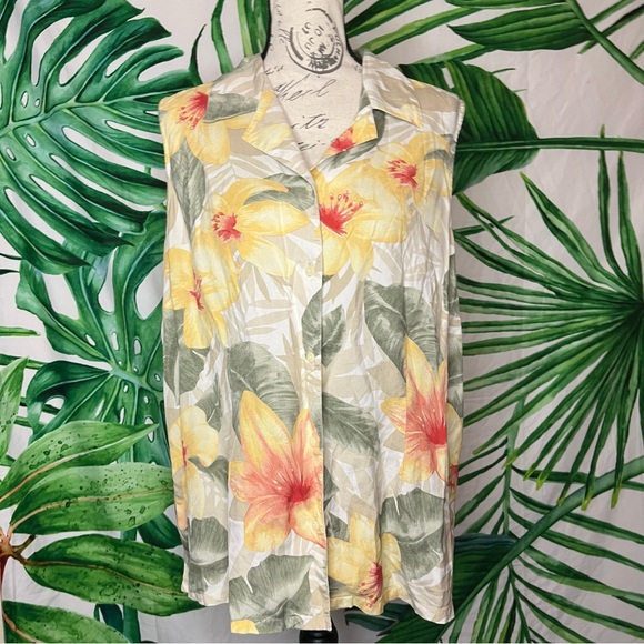 LizGolf Liz Claiborne XL 100% Silk Floral White Green Button Down Sleeveless Top - Picture 1 of 7